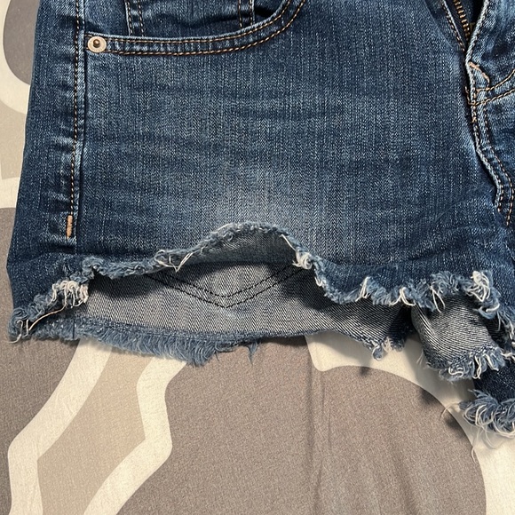 Express Shorts - Denim Blue - Picture 3 of 5